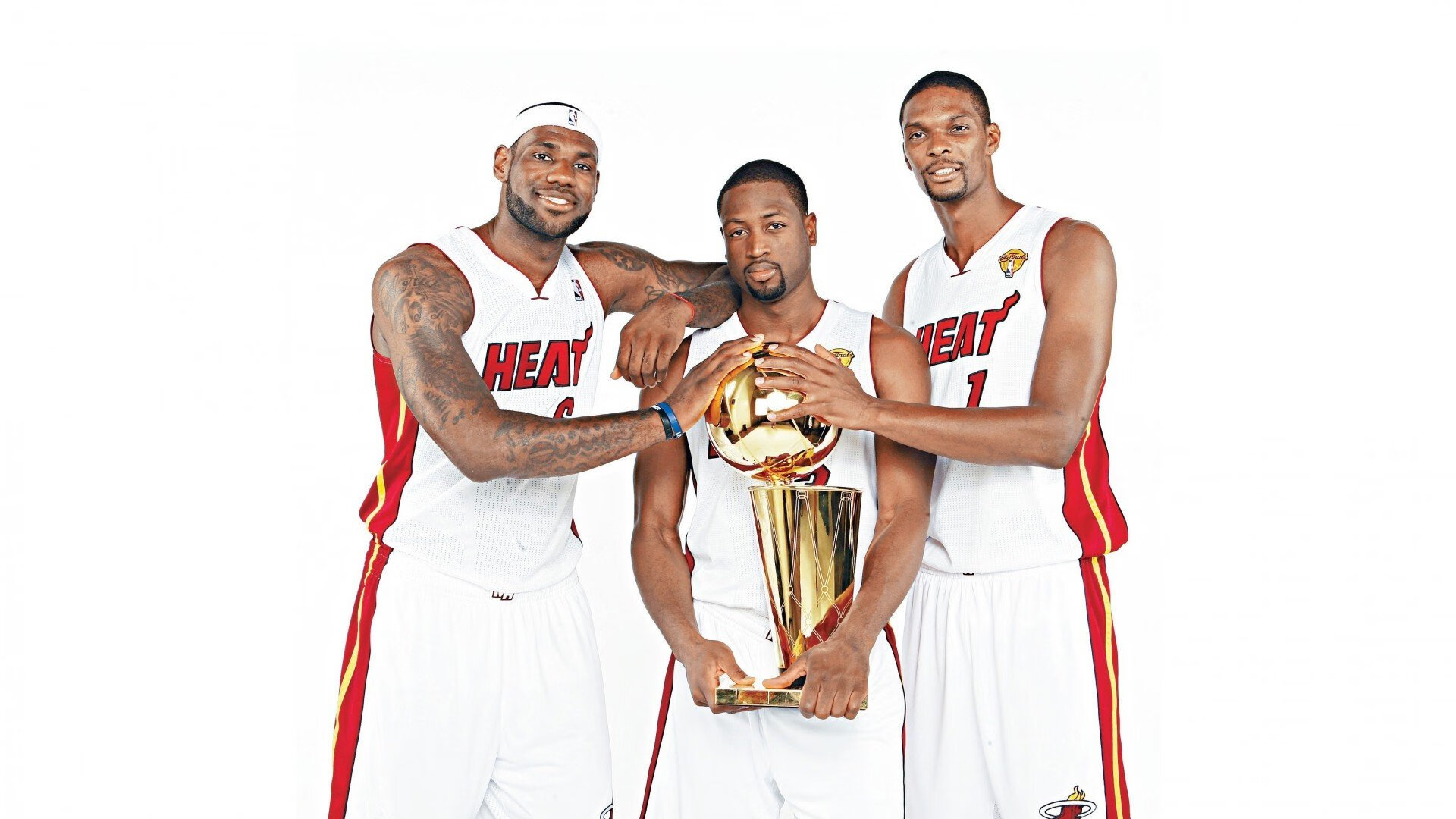 国际骑行节城市绕圈赛 多国车友共享“车轮上的友谊”